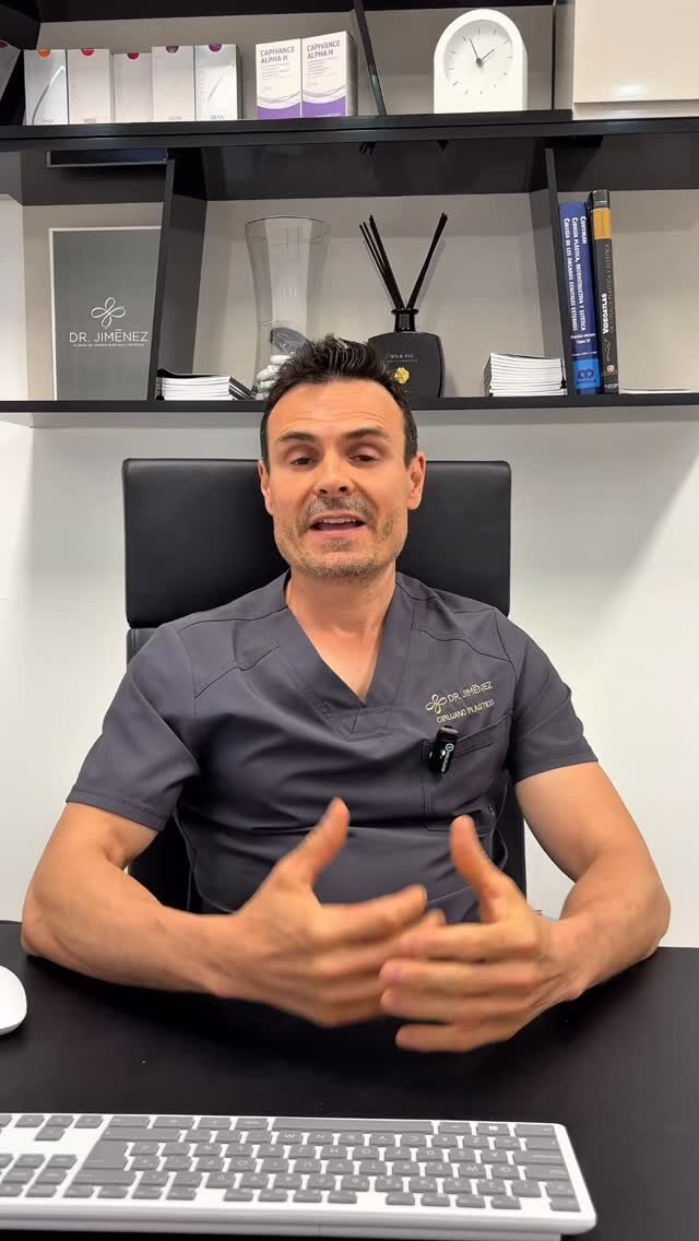 Instagram post from clinicadr.jimenez. This post is in position 0.