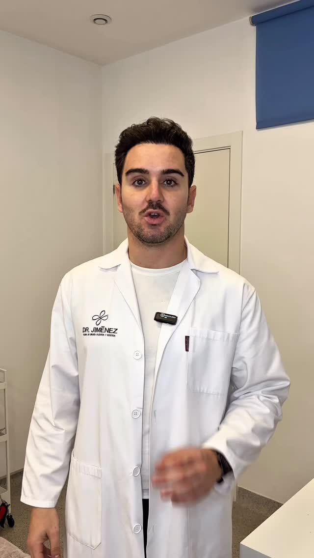 Instagram post from clinicadr.jimenez. This post is in position 0.